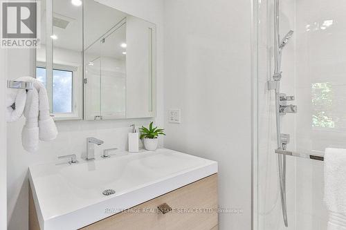 2324 Cheverie Street, Oakville, ON - Indoor Photo Showing Bathroom