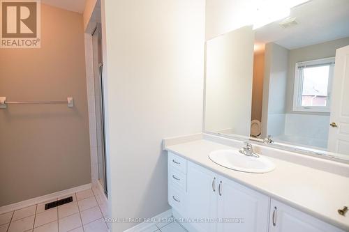 533 Nairn Circle, Milton, ON - Indoor Photo Showing Bathroom