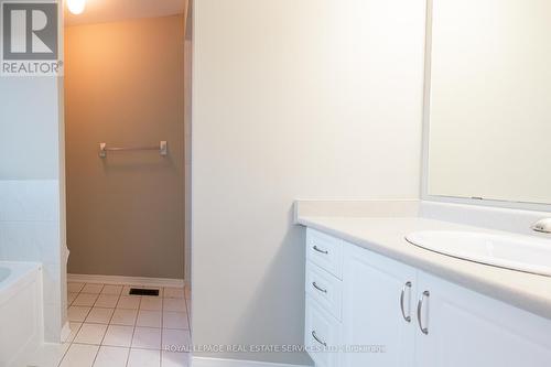 533 Nairn Circle, Milton, ON - Indoor Photo Showing Bathroom