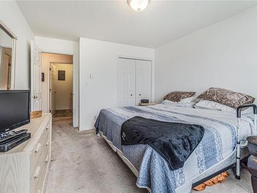 203-435 Morison Ave, Parksville, BC - Indoor Photo Showing Bedroom