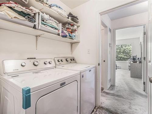 203-435 Morison Ave, Parksville, BC - Indoor Photo Showing Laundry Room