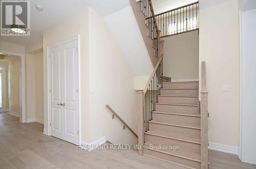 3276 Donald Mackay Street, Oakville, ON - Indoor Photo Showing Other Room