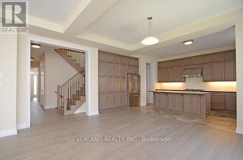 3276 Donald Mackay Street, Oakville, ON - Indoor Photo Showing Kitchen