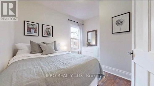 2 - 75 Ontario Avenue, Hamilton, ON - Indoor Photo Showing Bedroom