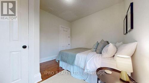 2 - 75 Ontario Avenue, Hamilton, ON - Indoor Photo Showing Bedroom