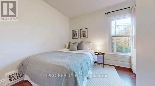 2 - 75 Ontario Avenue, Hamilton, ON - Indoor Photo Showing Bedroom