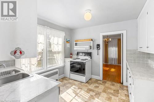 403560 Grey Road 4, West Grey, ON - Indoor Photo Showing Kitchen