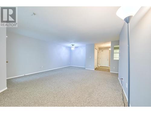 305 19236 Ford Road, Pitt Meadows, BC - Indoor Photo Showing Other Room