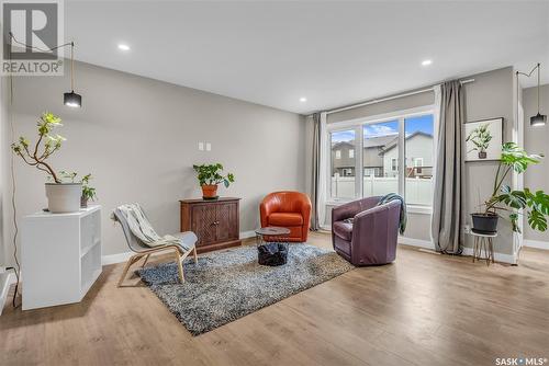 309 Germain Manor, Saskatoon, SK - Indoor Photo Showing Living Room