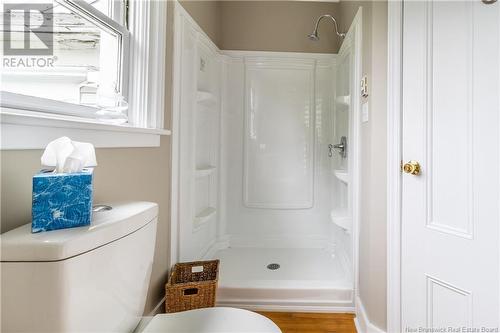 121 Prince Albert Street, Woodstock, NB - Indoor Photo Showing Bathroom