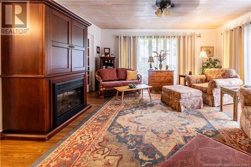 121 Prince Albert Street, Woodstock, NB - Indoor Photo Showing Living Room With Fireplace