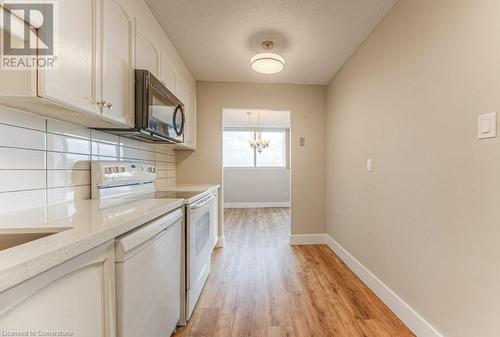 375 King Street Unit# 1002, Waterloo, ON - Indoor Photo Showing Kitchen