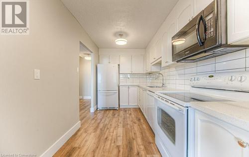 375 King Street Unit# 1002, Waterloo, ON - Indoor Photo Showing Kitchen