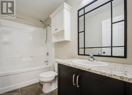 1180 Countrystone Drive Unit# 2, Kitchener, ON - Indoor Photo Showing Bathroom