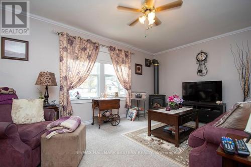 126 Circle Drive, Trent Hills (Campbellford), ON - Indoor Photo Showing Living Room