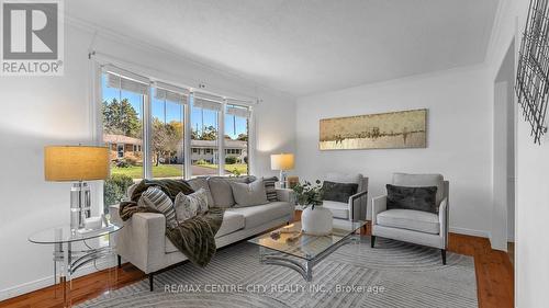 57 Princess Park Road, Ingersoll (Ingersoll - South), ON - Indoor Photo Showing Living Room