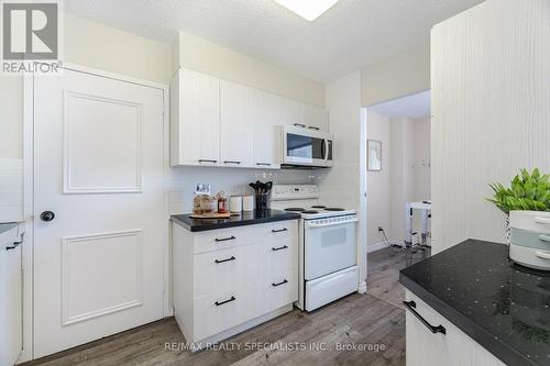 1808 - 5 Parkway Forest Drive, Toronto, ON - Indoor Photo Showing Kitchen