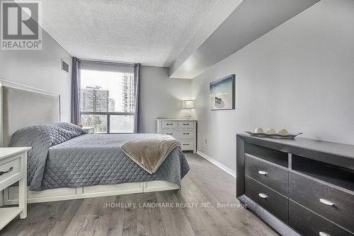 702 - 5 Concorde Place, Toronto, ON - Indoor Photo Showing Bedroom