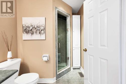 12 Berkshire Court, Whitby, ON - Indoor Photo Showing Bathroom