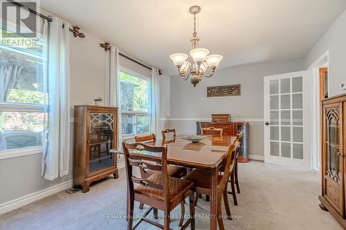 12 Moore Place, Barrie, ON - Indoor Photo Showing Dining Room