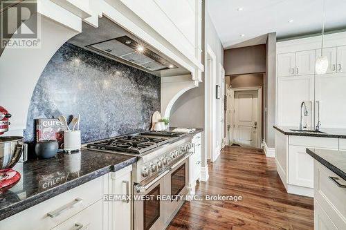 115 Hazelridge Court, Vaughan, ON - Indoor Photo Showing Kitchen With Upgraded Kitchen