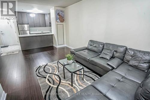 407 - 39 New Delhi Drive, Markham, ON - Indoor Photo Showing Living Room