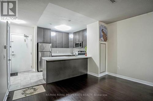 407 - 39 New Delhi Drive, Markham, ON - Indoor Photo Showing Kitchen