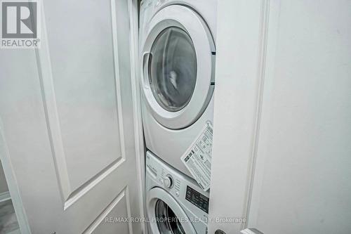 407 - 39 New Delhi Drive, Markham, ON - Indoor Photo Showing Laundry Room