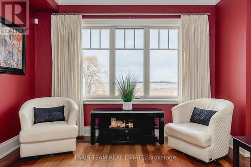 701 - 40 Trott Boulevard, Collingwood, ON - Indoor Photo Showing Living Room