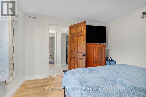 193 Appleby Line, Burlington, ON - Indoor Photo Showing Bedroom