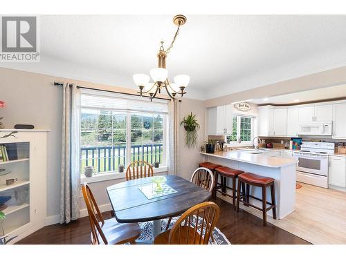 3766 Wetton Road, West Kelowna, BC - Indoor Photo Showing Dining Room