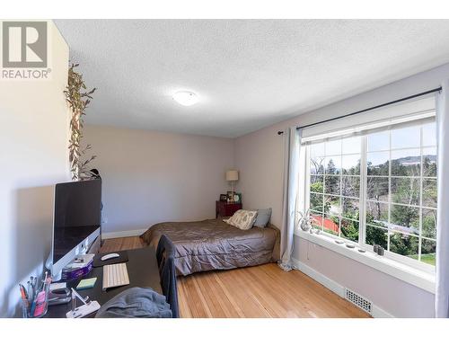 3766 Wetton Road, West Kelowna, BC - Indoor Photo Showing Bedroom