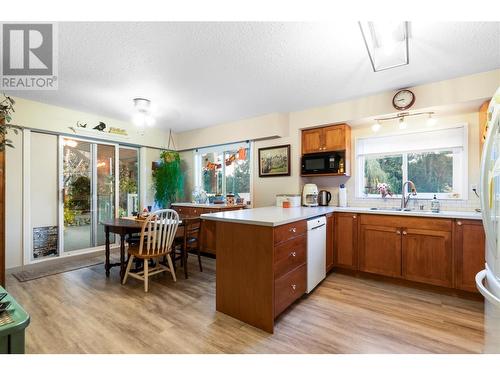 3360 40Th Street Ne, Salmon Arm, BC - Indoor Photo Showing Kitchen With Double Sink