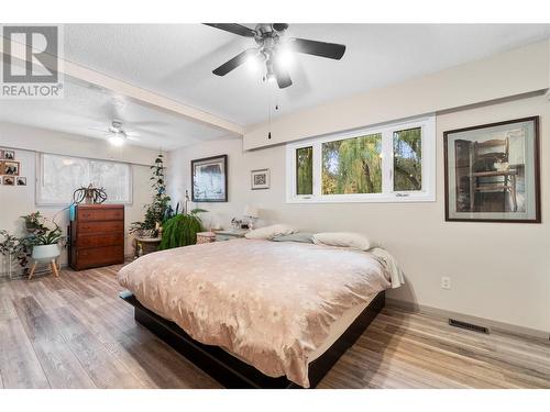 3360 40Th Street Ne, Salmon Arm, BC - Indoor Photo Showing Bedroom