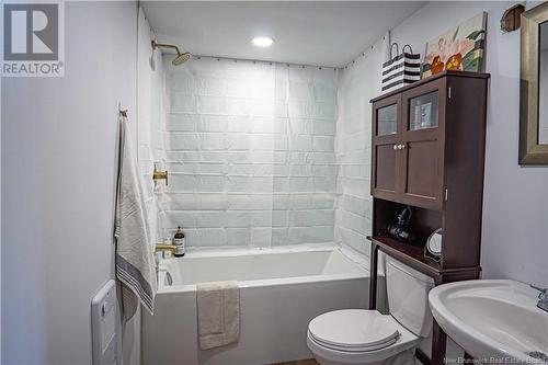 1849 Route 105, Maugerville, NB - Indoor Photo Showing Bathroom