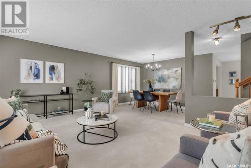 322 Highbury Terrace, Saskatoon, SK - Indoor Photo Showing Living Room