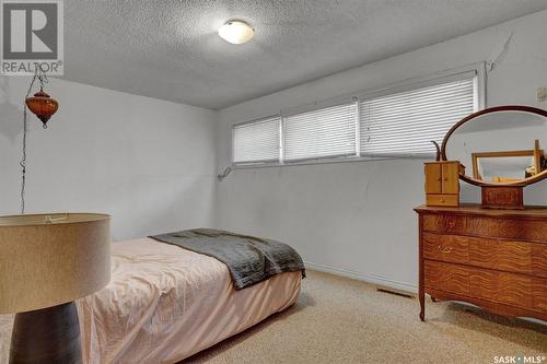 1833 Grant Drive, Regina, SK - Indoor Photo Showing Bedroom