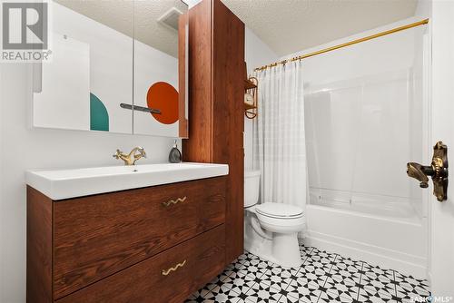 318 Rodenbush Drive, Regina, SK - Indoor Photo Showing Bathroom