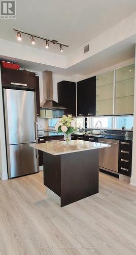 3001 - 21 Balmuto Street, Toronto, ON - Indoor Photo Showing Kitchen