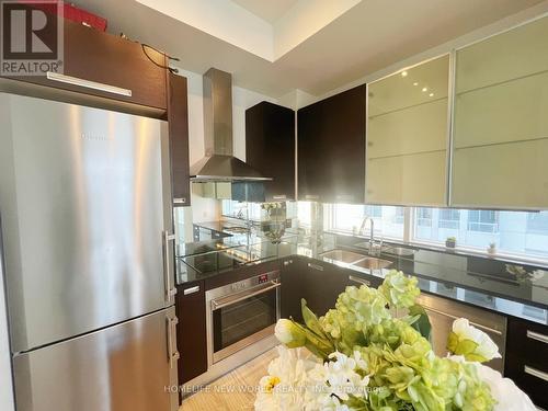 3001 - 21 Balmuto Street, Toronto, ON - Indoor Photo Showing Kitchen With Stainless Steel Kitchen