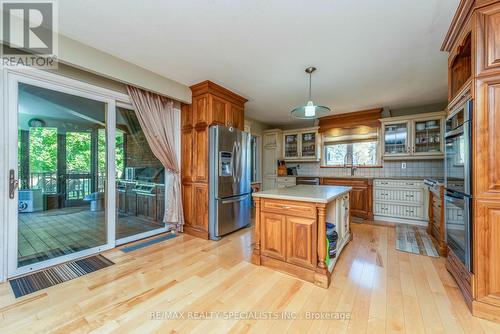 7340 Guelph Line, Milton, ON - Indoor Photo Showing Kitchen