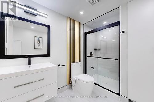 154 Avondale Boulevard, Brampton, ON - Indoor Photo Showing Bathroom