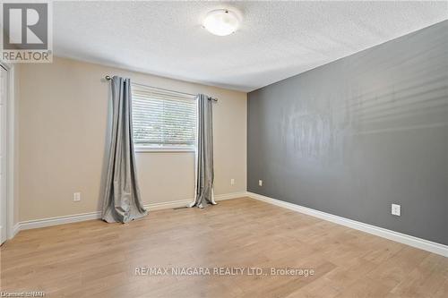 7467 Monastery Drive, Niagara Falls, ON - Indoor Photo Showing Other Room