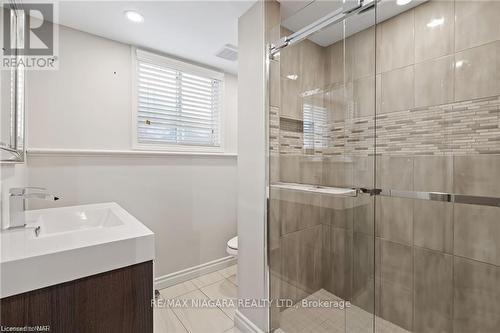 7467 Monastery Drive, Niagara Falls, ON - Indoor Photo Showing Bathroom