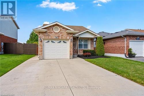 7467 Monastery Drive, Niagara Falls, ON - Outdoor With Facade