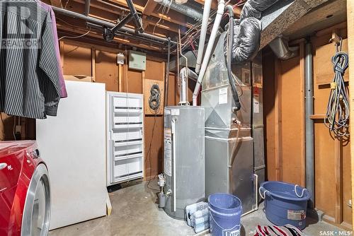 103 Mackie Crescent, Saskatoon, SK - Indoor Photo Showing Laundry Room