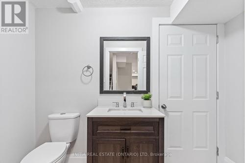 1931 Wateroak Drive, London, ON - Indoor Photo Showing Bathroom