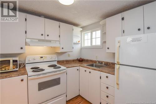 40 Portuaire Avenue, Grande-Anse, NB - Indoor Photo Showing Kitchen