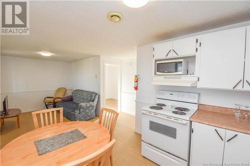 40 Portuaire Avenue, Grande-Anse, NB - Indoor Photo Showing Kitchen