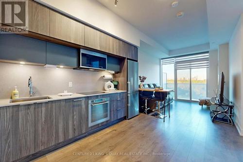 1538 - 25 Adra Grado Way, Toronto, ON - Indoor Photo Showing Kitchen